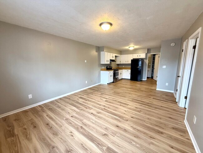 Building Photo - 1155 KY-3057