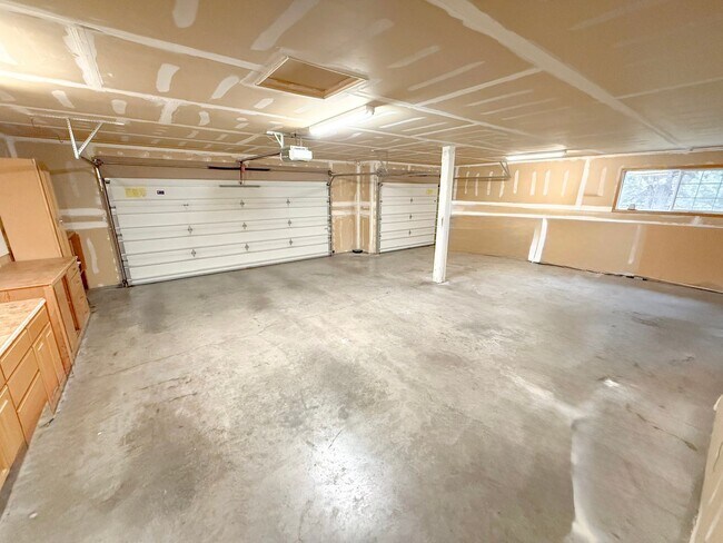 Building Photo - 4 Bedroom, 2 Bath in Pine Grove