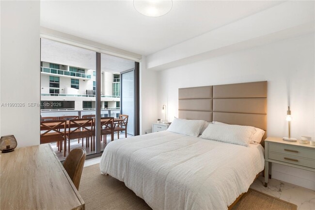 Building Photo - 488 NE 18th St