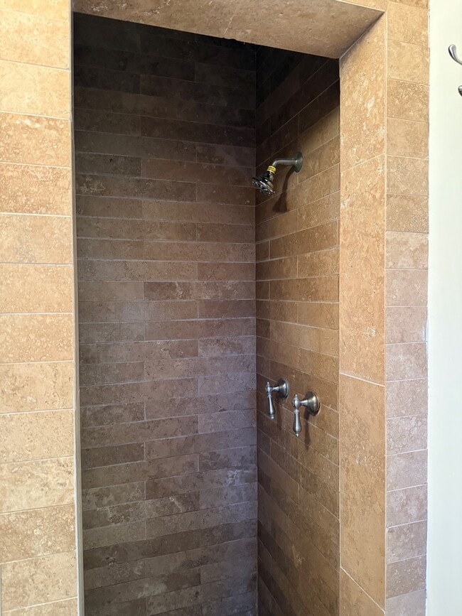 Building Photo - 108 Buena Vista Dr