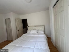 Building Photo - 2726 S 8th St