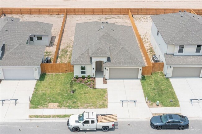 Building Photo - 405 Rio Red St