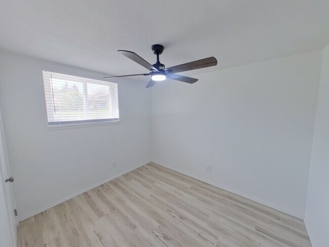 Building Photo - Remodeled 5BR Wichita Home for Rent - Pet Friendly!