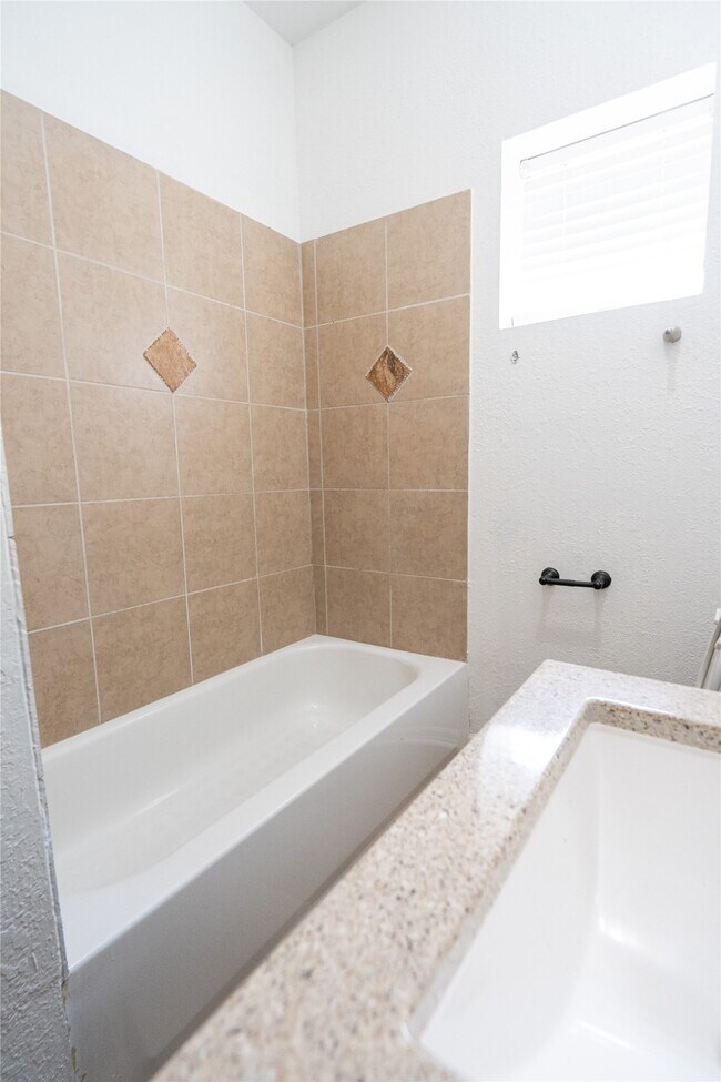 Building Photo - 2314 Ruth St