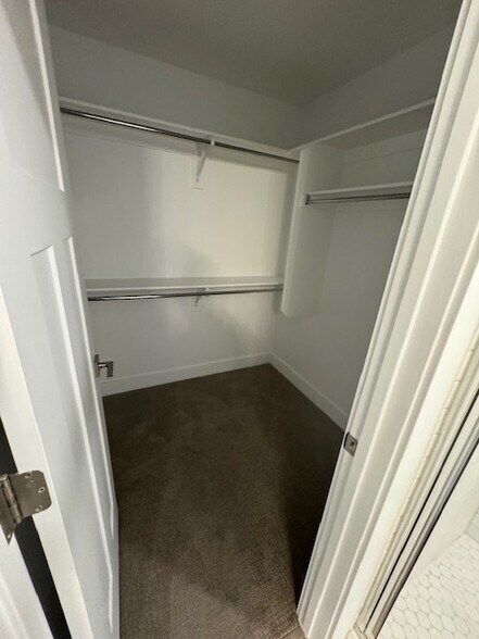 Building Photo - 188 1700 W