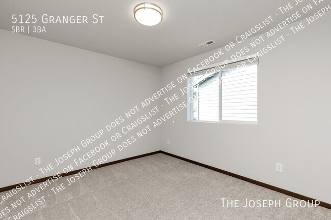 Building Photo - 5125 Granger St