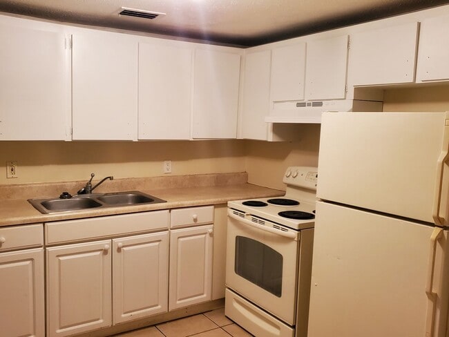 Building Photo - 3811 N 54th St
