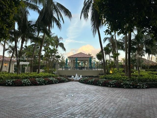 Building Photo - 19501 W Country Club Dr