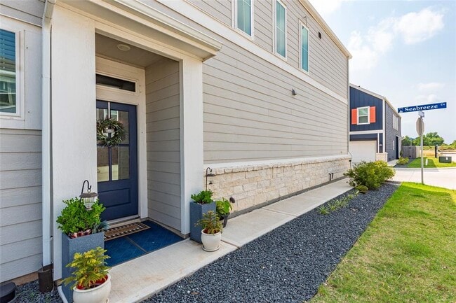 Building Photo - 614 Seabreeze Dr