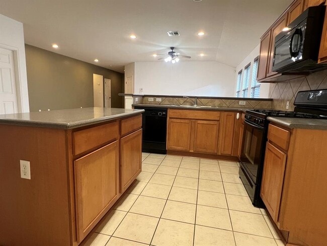 Building Photo - 9504 Castle Pines Dr