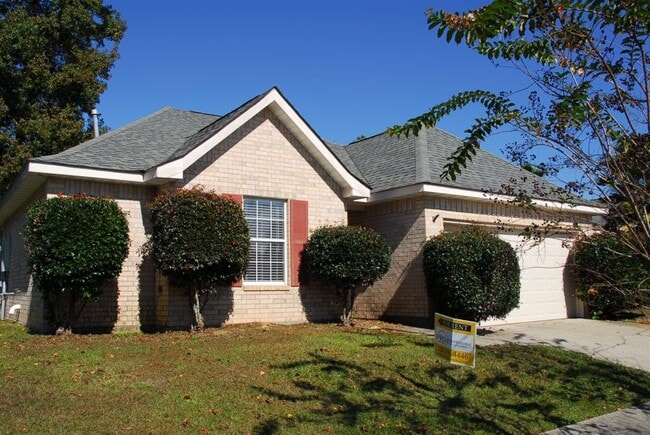 Building Photo - 14486 Williamsburg Dr