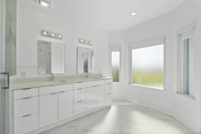 Building Photo - 15786 SW 141st St