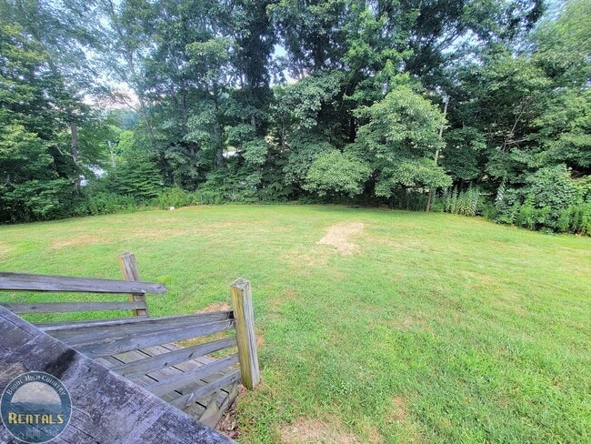 Building Photo - Spacious House Located off the 105 Bypass