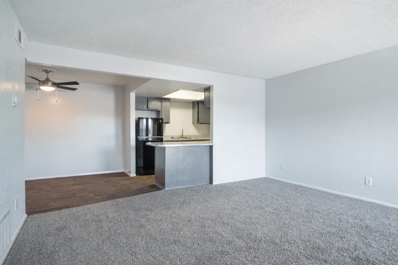 Building Photo - 2835 Villa Creek Dr