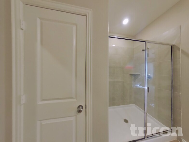 Building Photo - 440 Walpole Ct