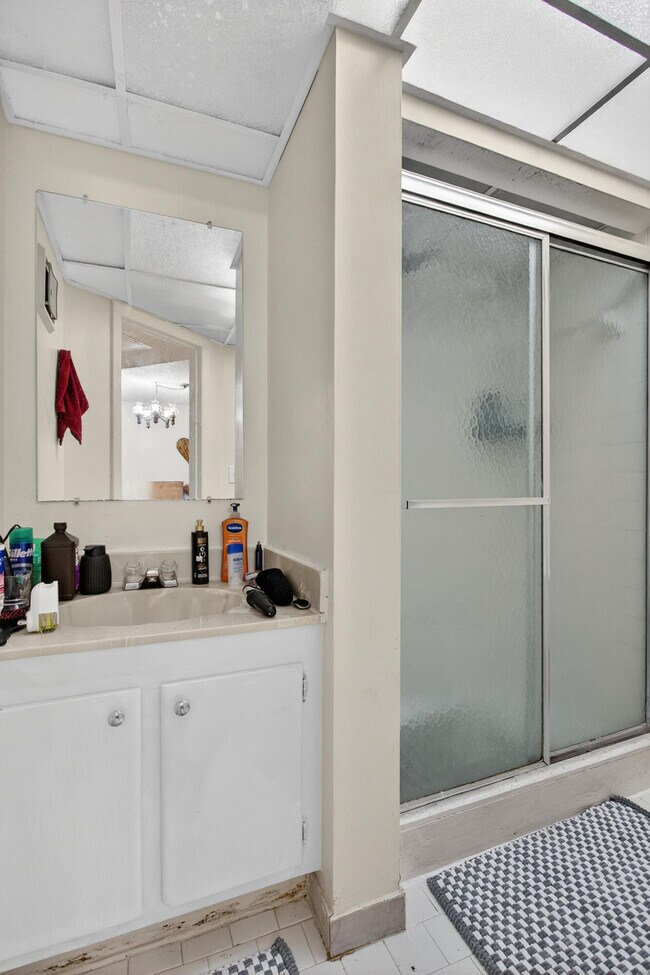 Building Photo - 7820 S Colony Cir