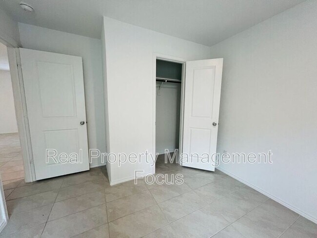 Building Photo - 3401 Harper St