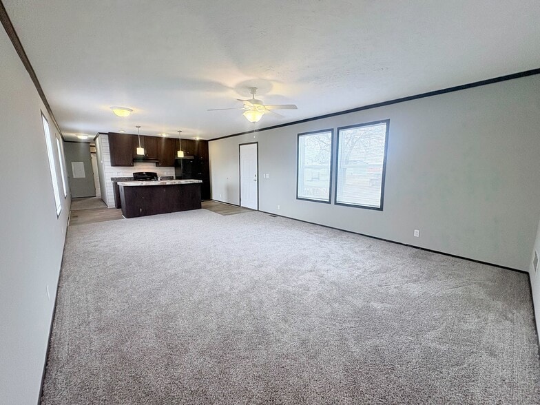 Building Photo - 10694 State Rte 762