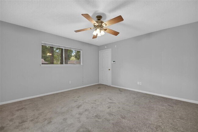 Building Photo - 3022 Birch Creek Dr