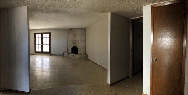 Building Photo - 3424 Running Deer Dr