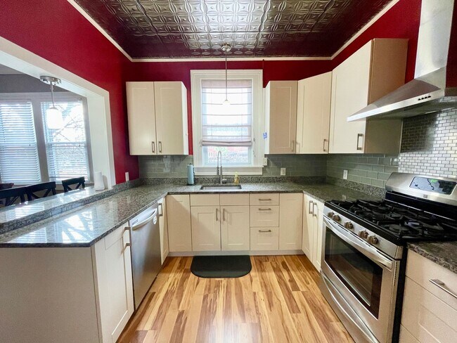 Building Photo - Olympia