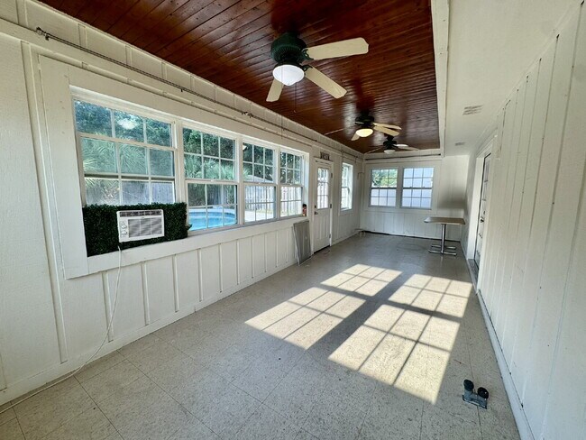 Building Photo - 130 Derby Woods Dr