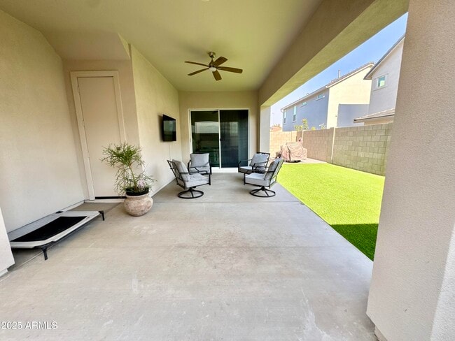 Building Photo - 5137 E Anderson Dr