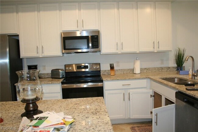 Primary Photo - 43020 Greenway Blvd
