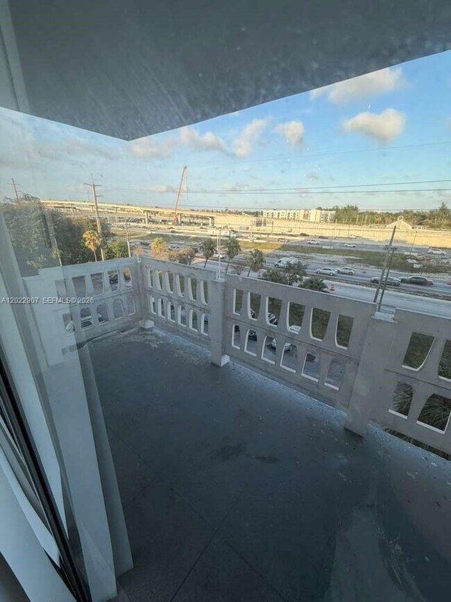 Building Photo - 15600 NW 7th Ave
