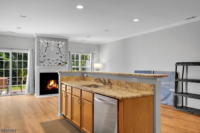 Building Photo - 8 Allister Ct