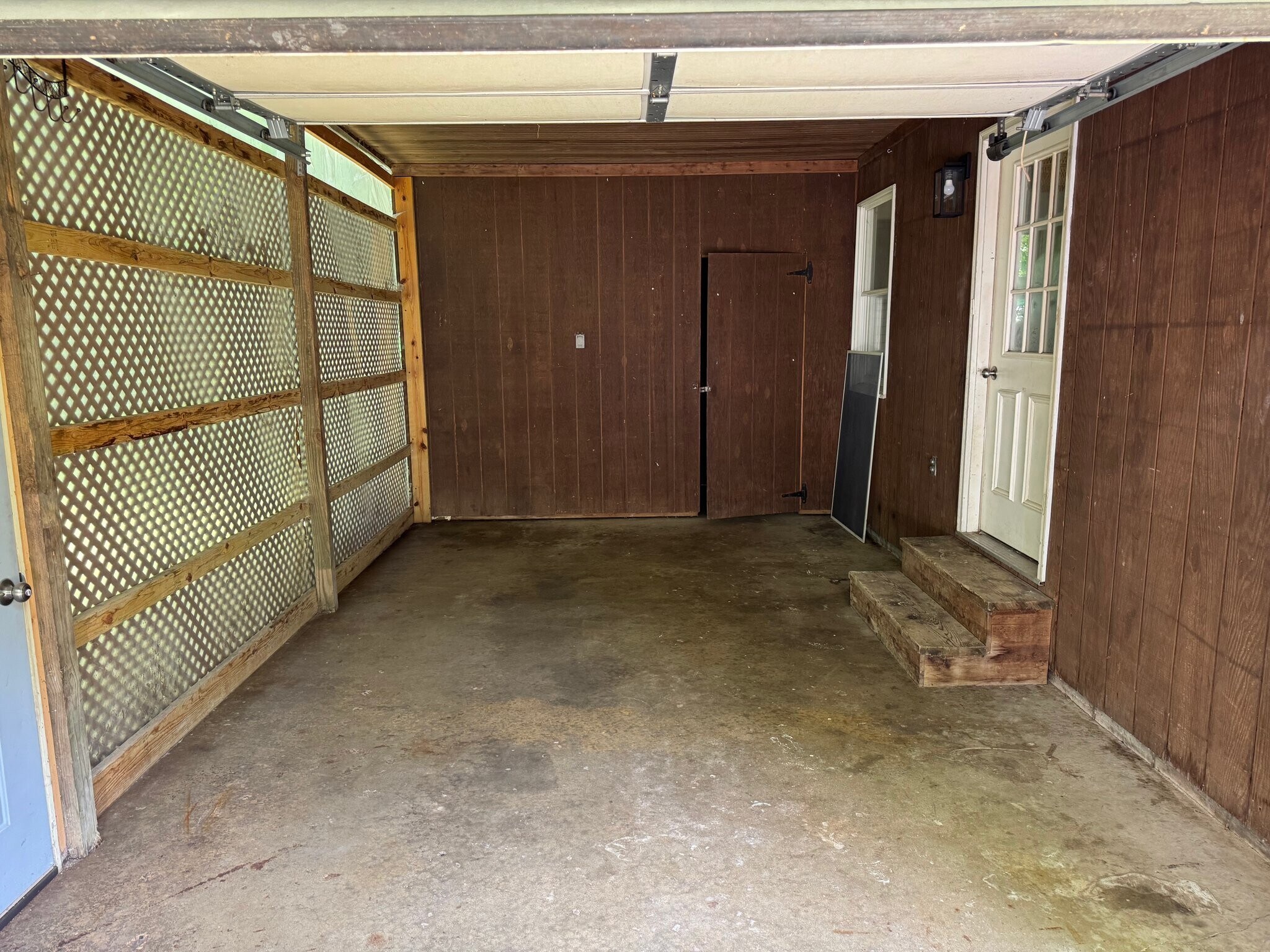 Building Photo - 18068 Meyers Dr