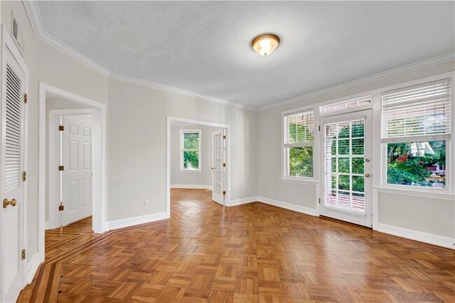 Building Photo - 878 Briarcliff Rd NE