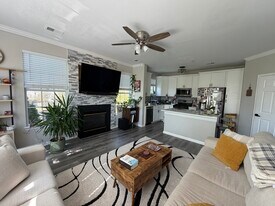 Building Photo - 2434 Coopers Branch Ct