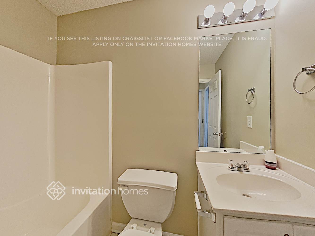 Building Photo - 3786 Pine Village Pl