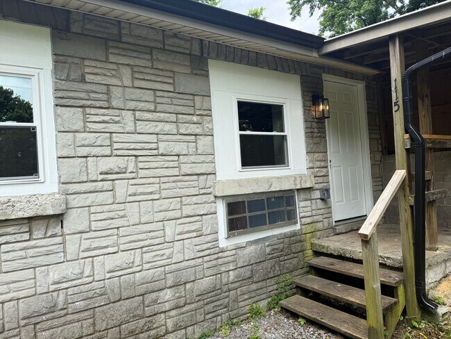 Primary Photo - 310 Braden St