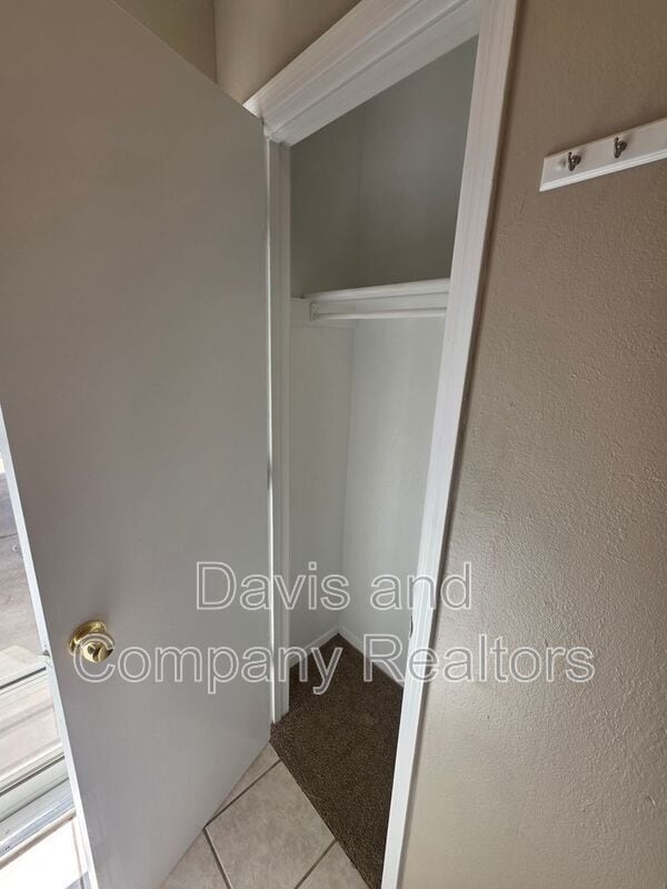 Building Photo - 4412 St Andrews Dr