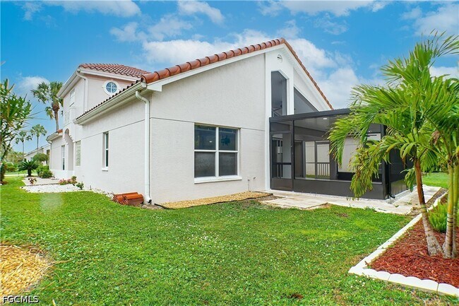 Building Photo - 160 Lady Palm Dr