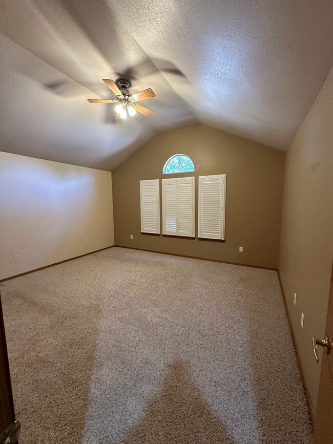 Building Photo - Cozy 4 Bed 2 Bath! Mesa School District !
