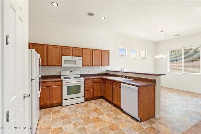 Building Photo - 6759 E Devon Ct