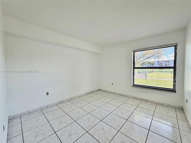 Building Photo - 1300 SW 122nd Ave