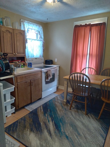 Building Photo - 2951 N 51st St