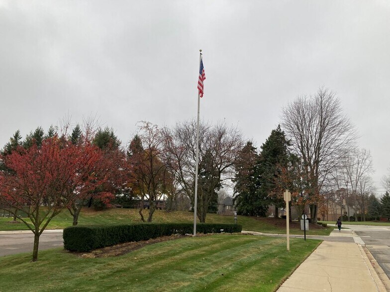 Building Photo - 56626 Chesapeake Trail