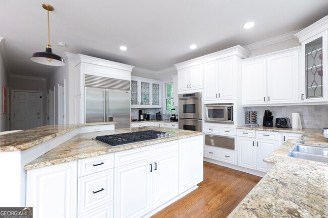 Building Photo - 700 S Brighton Ct