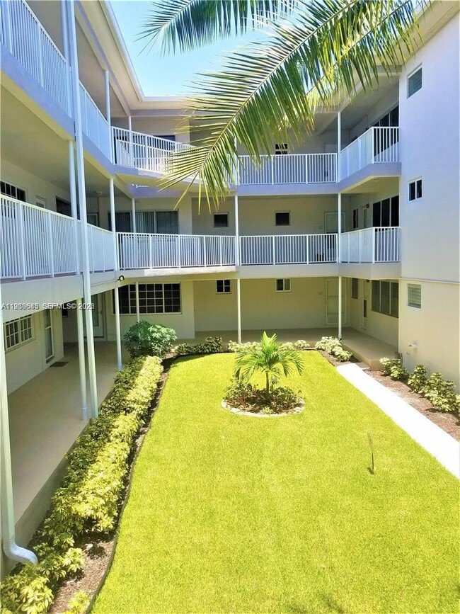 Building Photo - 462 Golden Isles Dr