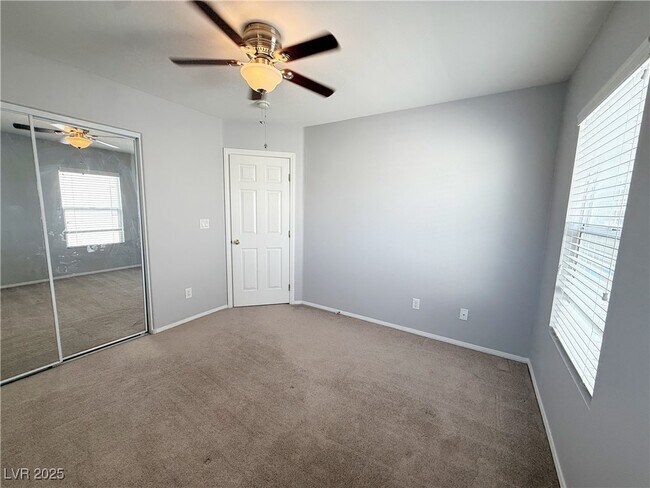 Building Photo - 5057 Shadow Valley St