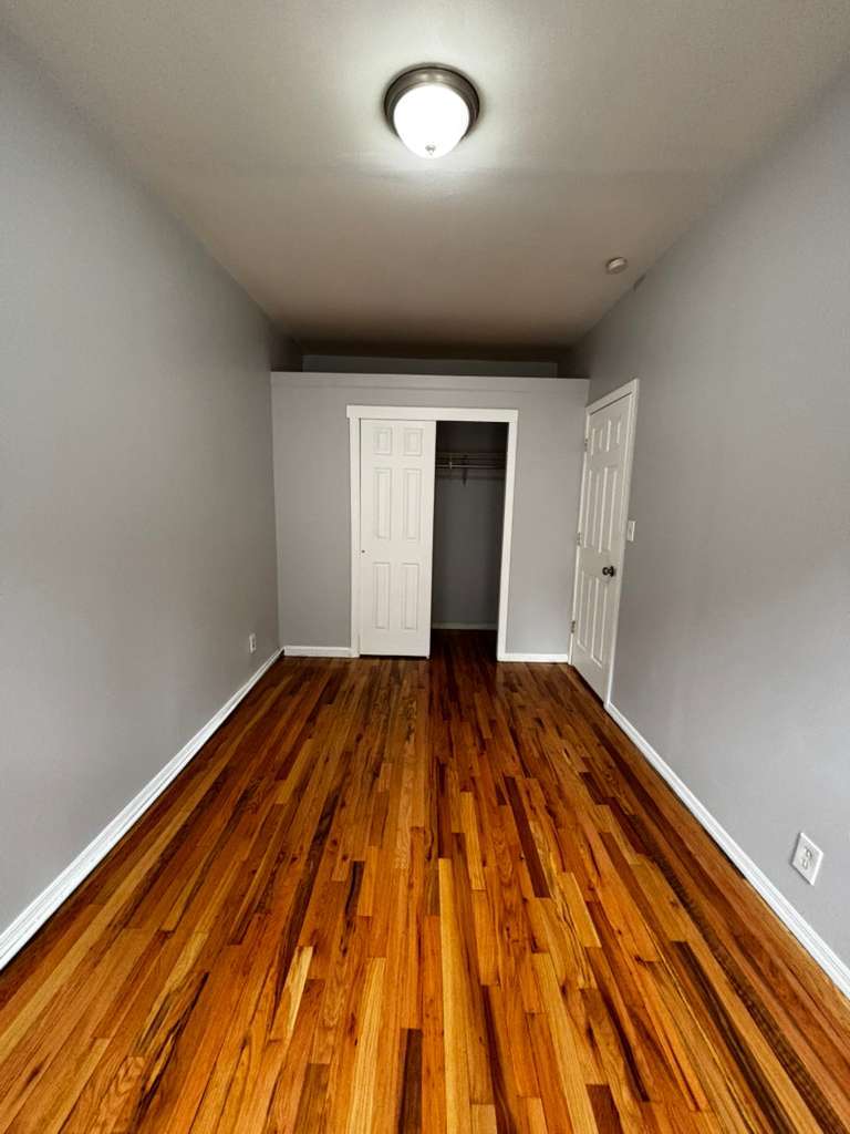 Building Photo - 243 Lexington Ave