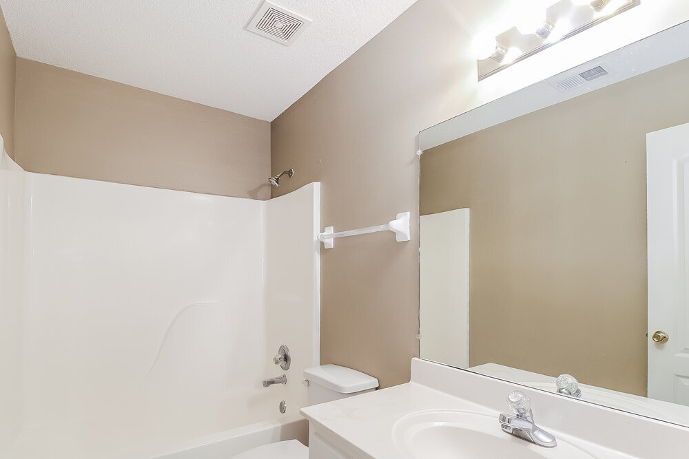 Building Photo - 455 Timber Way S