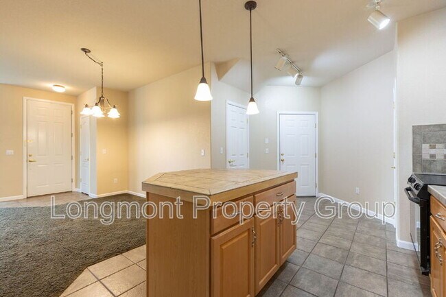 Building Photo - 1420 Whitehall Dr