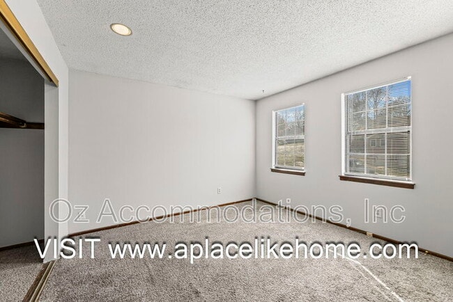 Building Photo - 3141 Eaton St