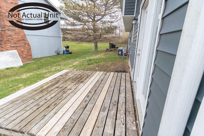 Building Photo - 1911 Mirtle Grove Ct